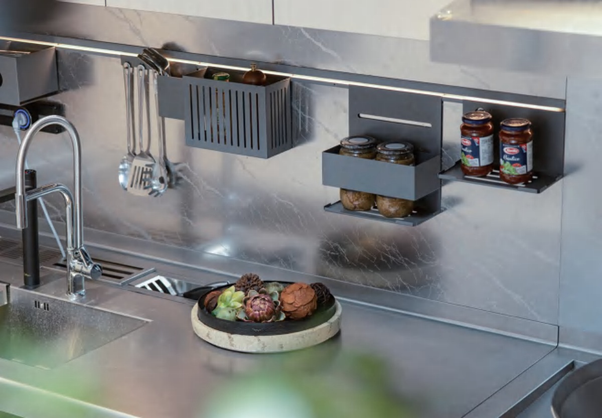 Fadior countertop and sink storage detail